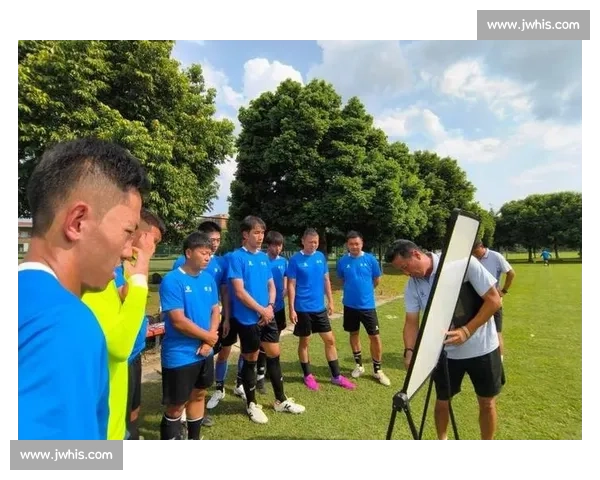 川超:宜宾 2-0 泸州取首胜 邹侑根赞反击精妙 川超:宜宾 2-0 泸州取首胜 邹侑根赞反击精妙