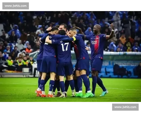 巴萨罗那迎战基辅：欧冠小组赛焦点之战引爆球迷热情