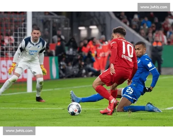 新疆队与八一队激战正酣，篮球场上演经典对决精彩纷呈